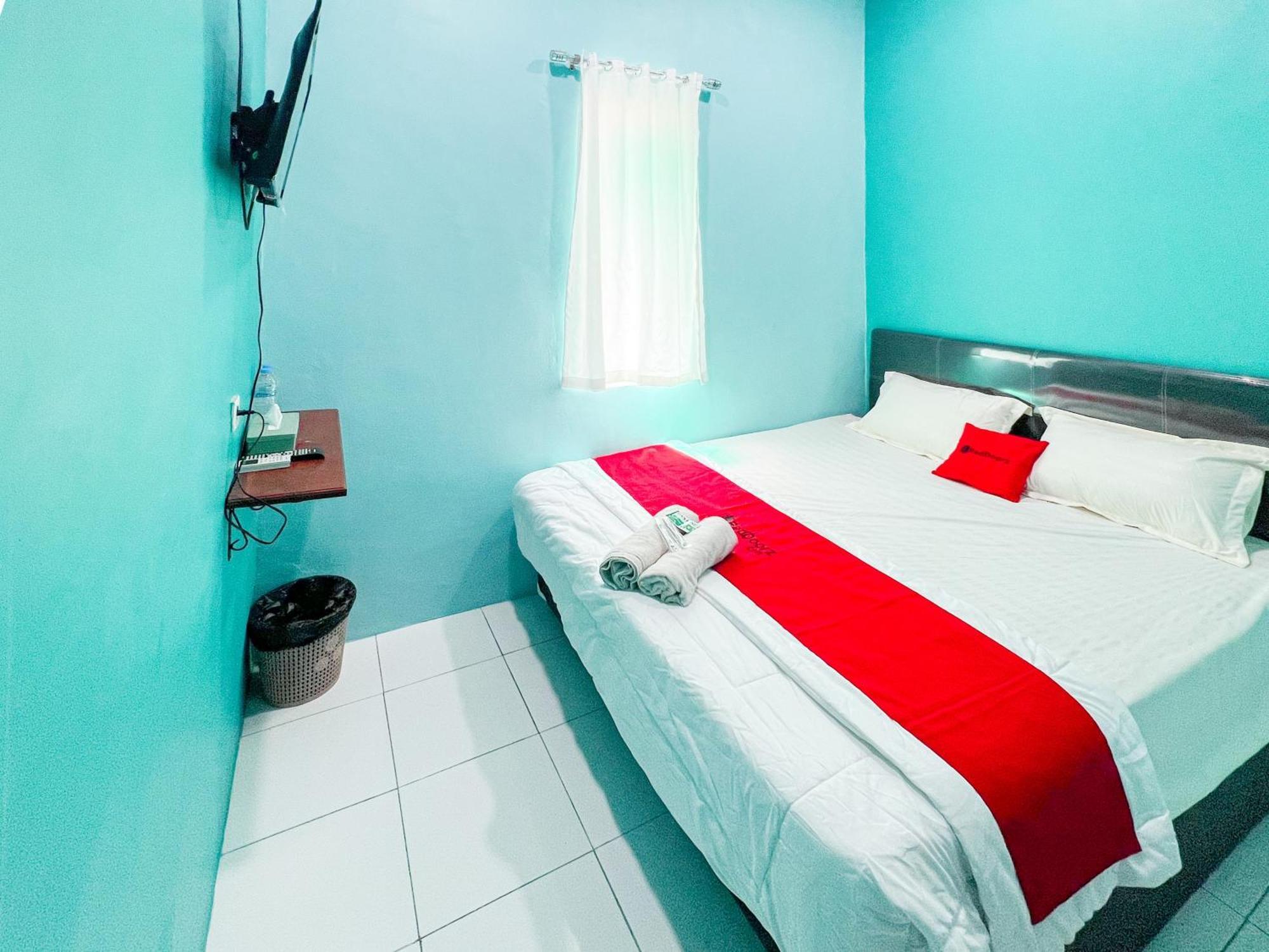 Reddoorz Near Sunrise Mall Mojokerto Eksteriør bilde