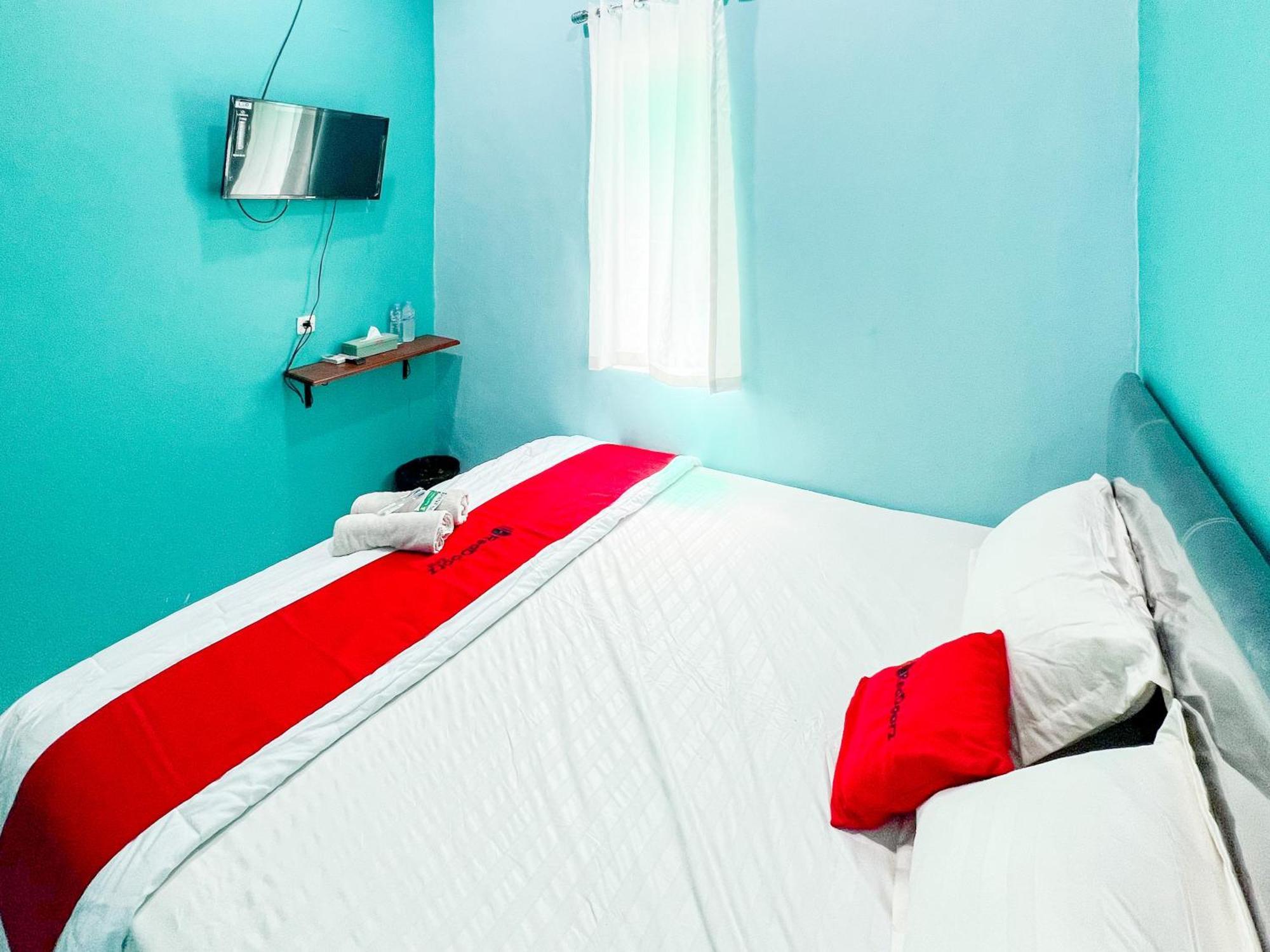 Reddoorz Near Sunrise Mall Mojokerto Eksteriør bilde