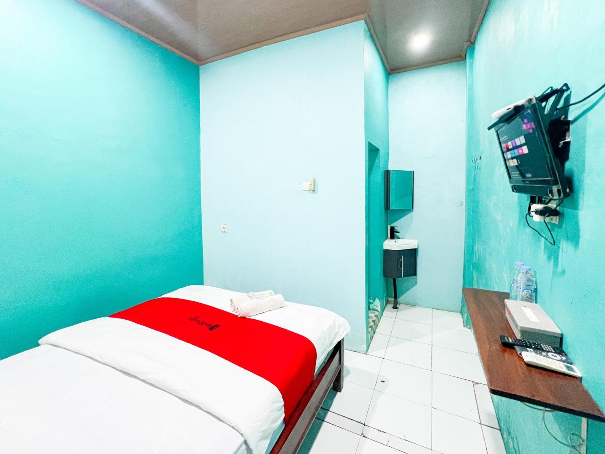 Reddoorz Near Sunrise Mall Mojokerto Eksteriør bilde