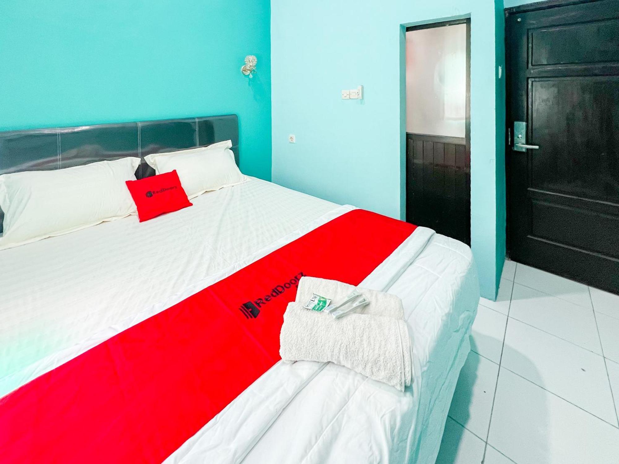 Reddoorz Near Sunrise Mall Mojokerto Eksteriør bilde