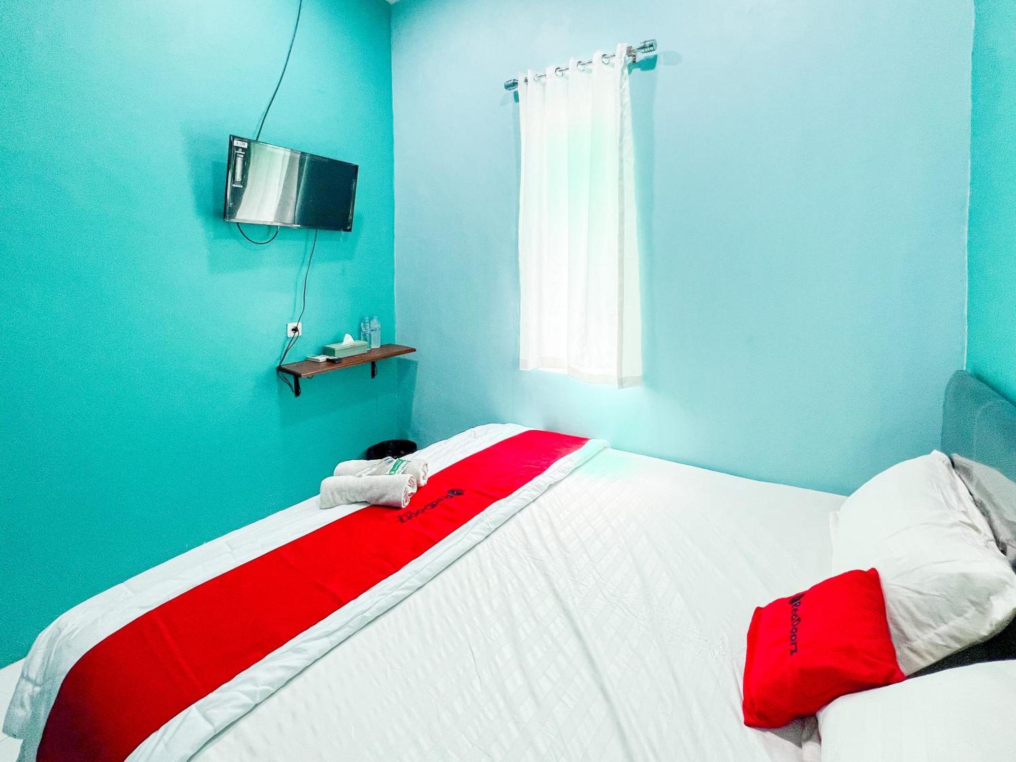 Reddoorz Near Sunrise Mall Mojokerto Eksteriør bilde