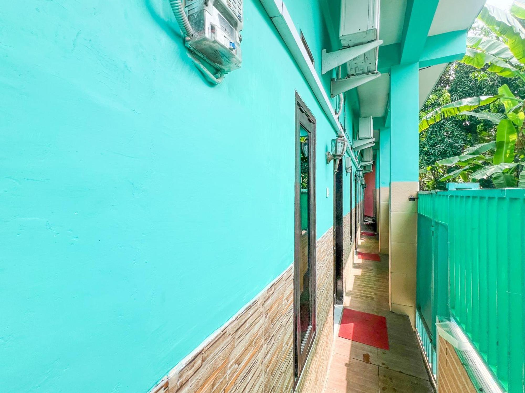 Reddoorz Near Sunrise Mall Mojokerto Eksteriør bilde