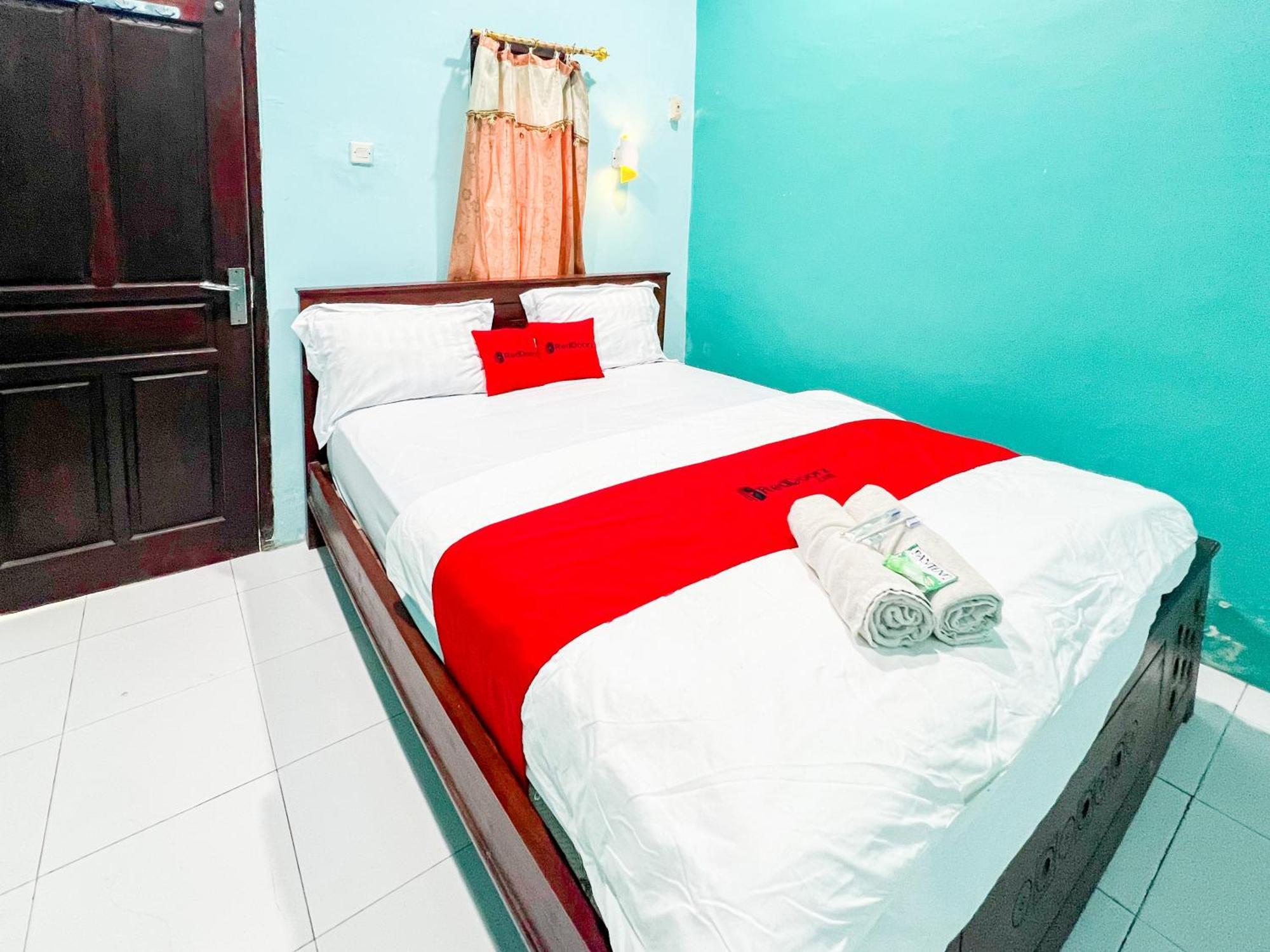 Reddoorz Near Sunrise Mall Mojokerto Eksteriør bilde