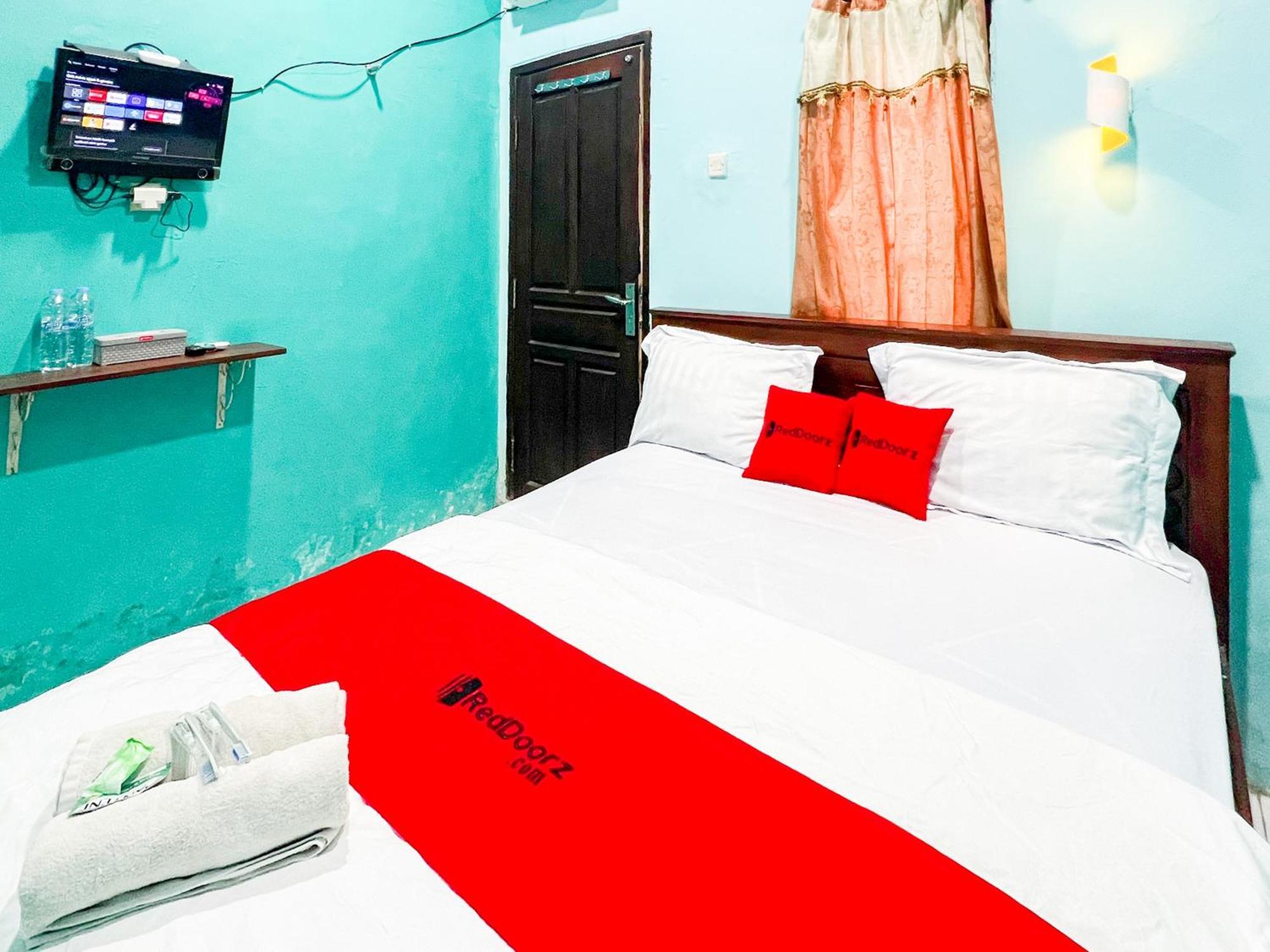 Reddoorz Near Sunrise Mall Mojokerto Eksteriør bilde