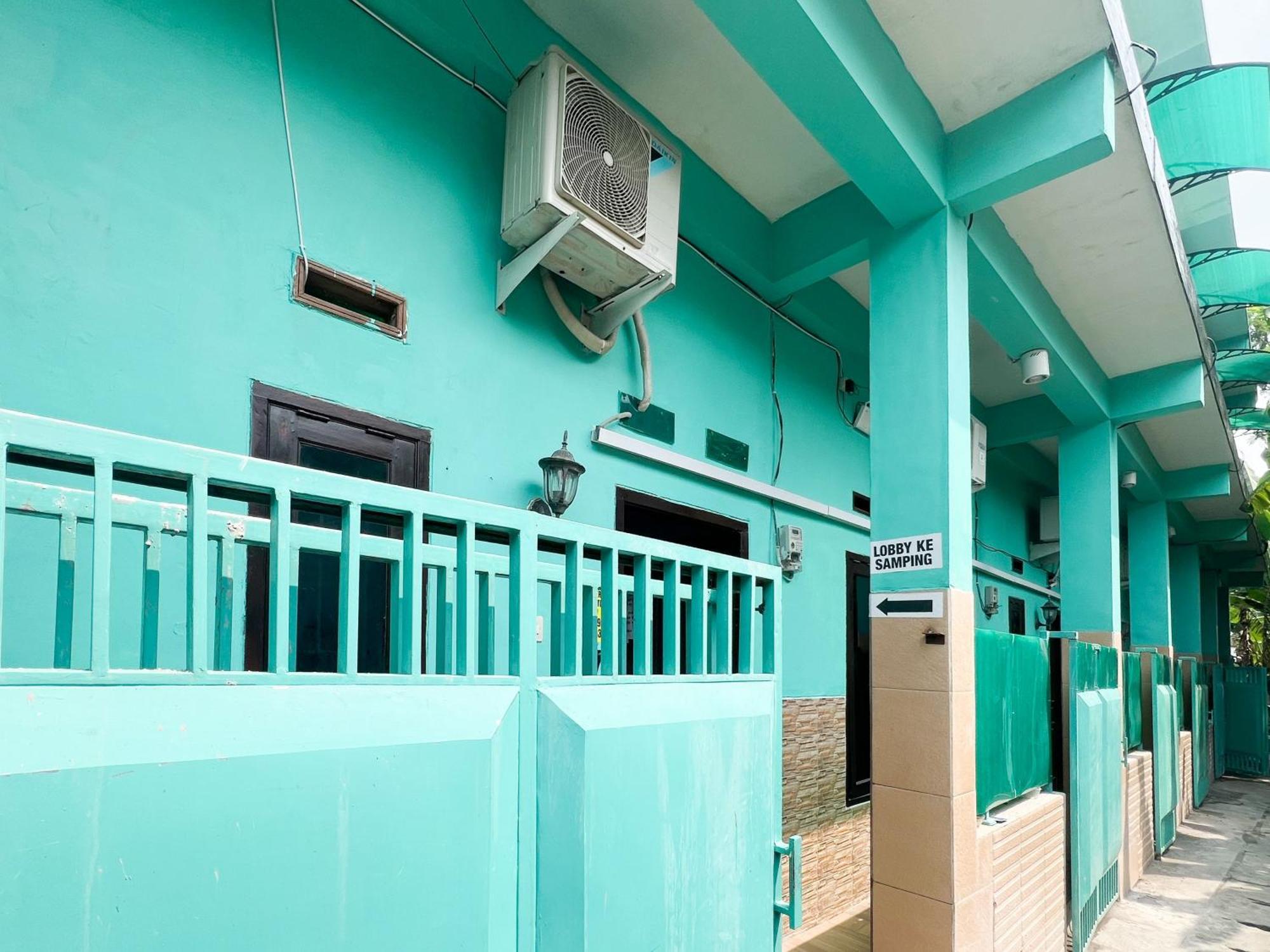 Reddoorz Near Sunrise Mall Mojokerto Eksteriør bilde